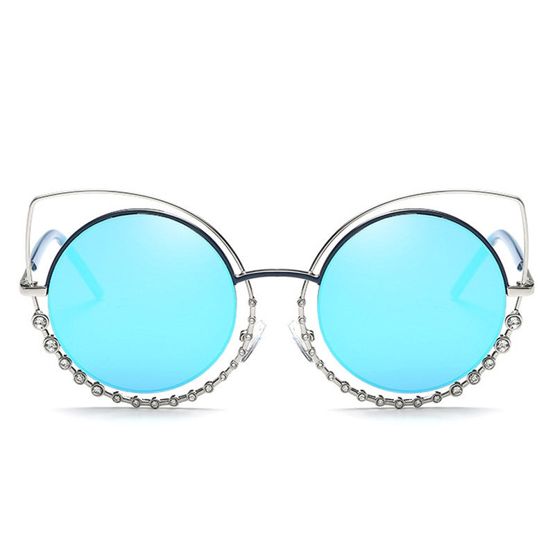 Fabulicious Oversized Cat Eye Sunglasses